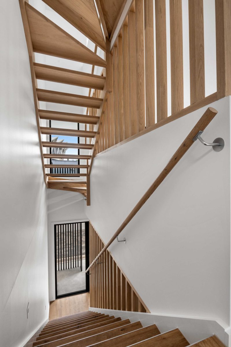 Townhouse Development South Geelong – Timber Winder Staircase With Steel Handrail Bracket